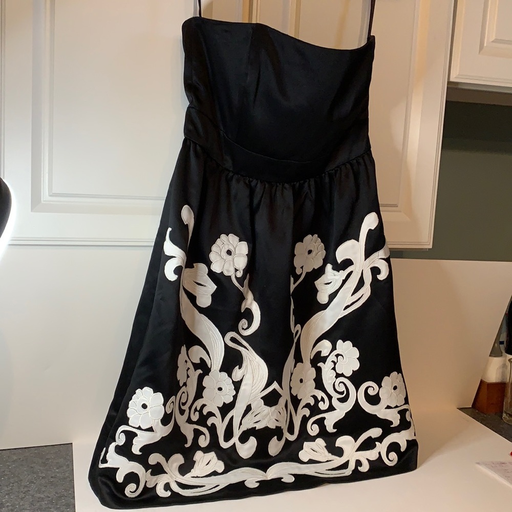 WHBM Black Satin white Appliqué Cocktail Dress 6